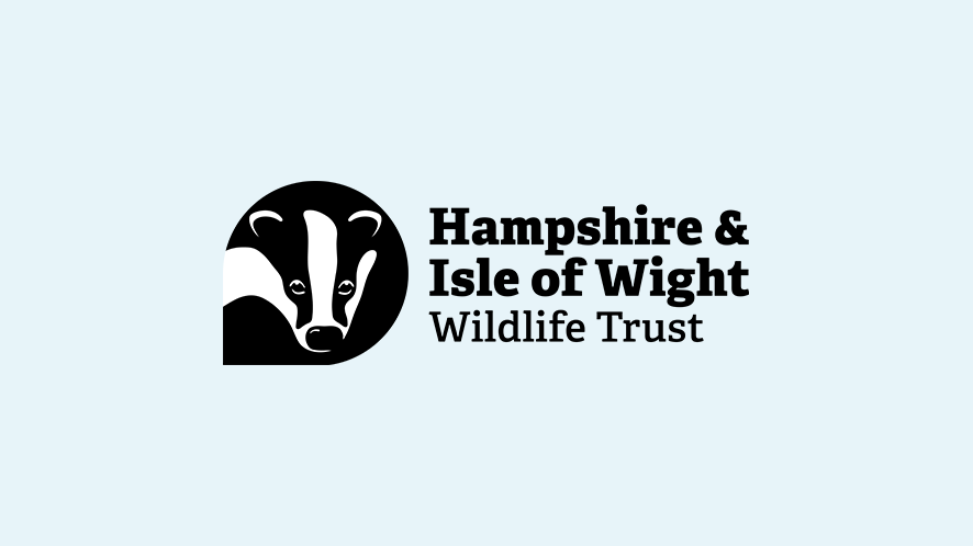 hampshire isle of white wildlife logo
